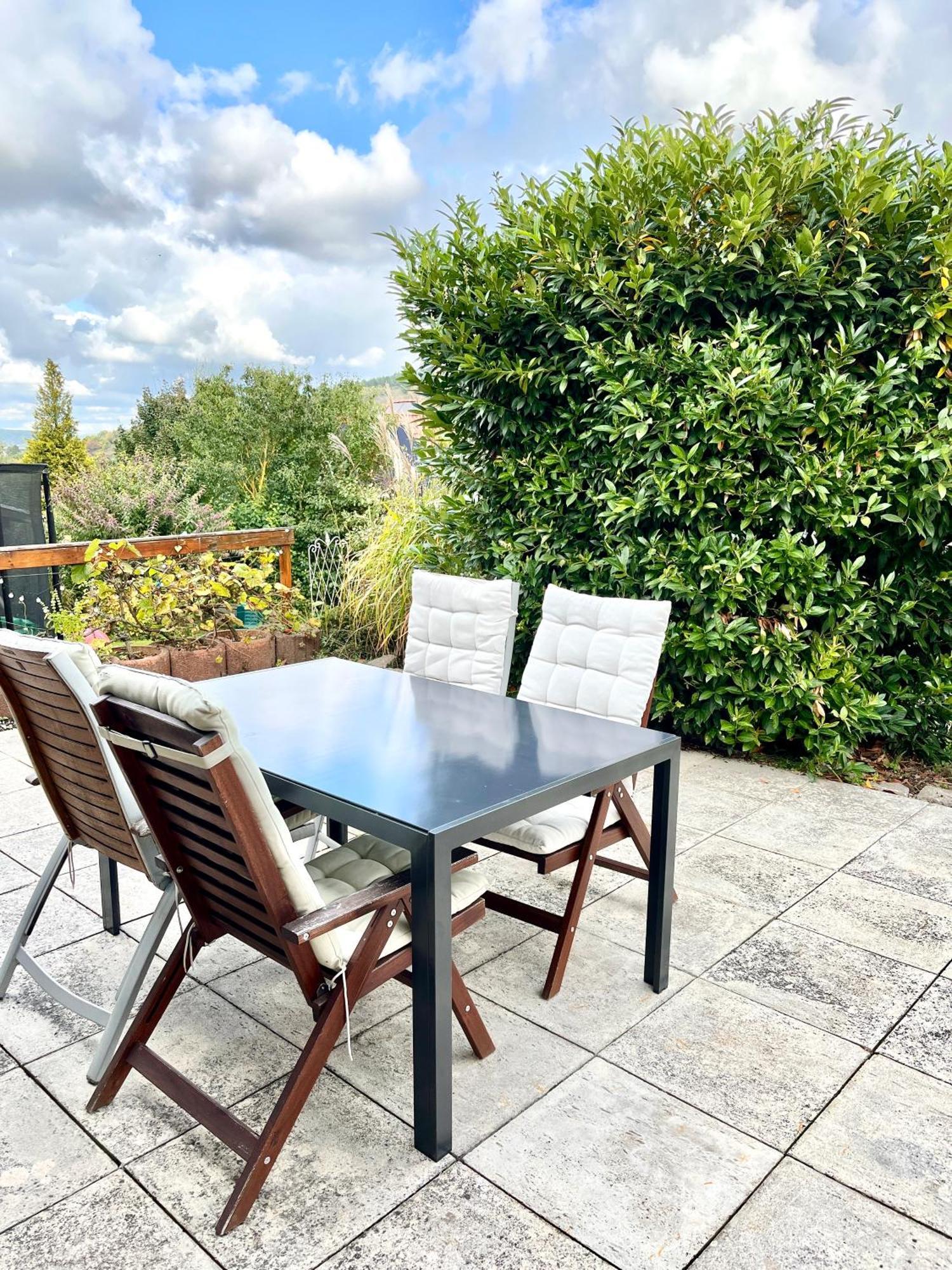 Ferienhaus Weinbergblick - Nahe Wuerzburg - 2 Schlafzimmer - Familienfreundlich - Terrasse Unterleinach Buitenkant foto
