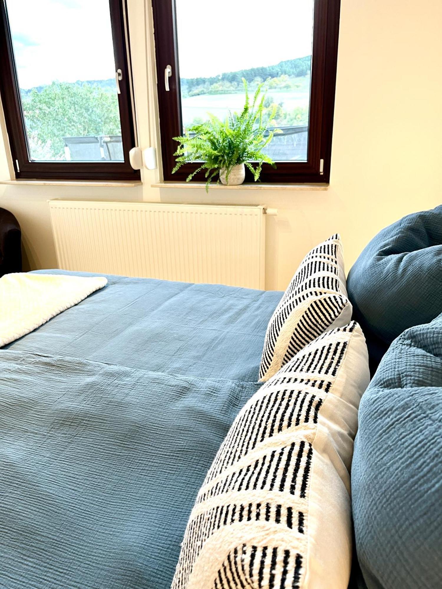 Ferienhaus Weinbergblick - Nahe Wuerzburg - 2 Schlafzimmer - Familienfreundlich - Terrasse Unterleinach Buitenkant foto